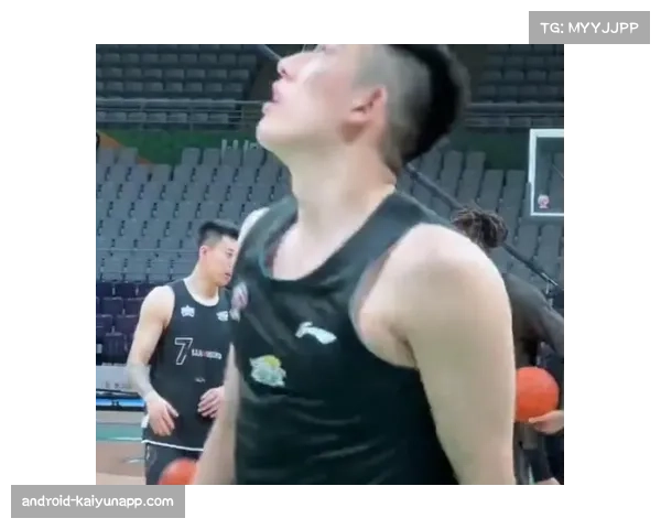 乌戈激活付豪进攻潜能 内线球员学会正确方式打球