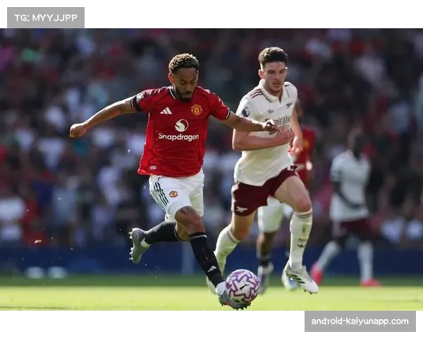 曼联库尼亚场均7.41分 进攻端创造力与回追态度获肯定 曼联库尼亚场均7.41分 进攻端创造力与回追态度获肯定